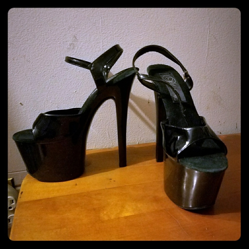 Black Pleasure heels